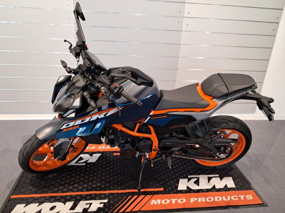 KTM 390 DUKE 4