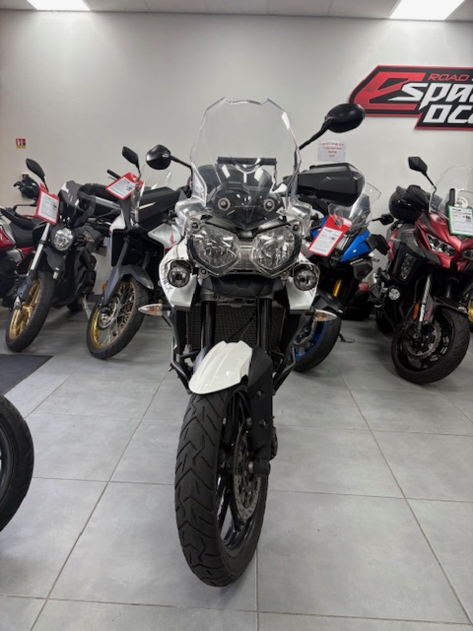 TRIUMPH TIGER 800 XRX 4