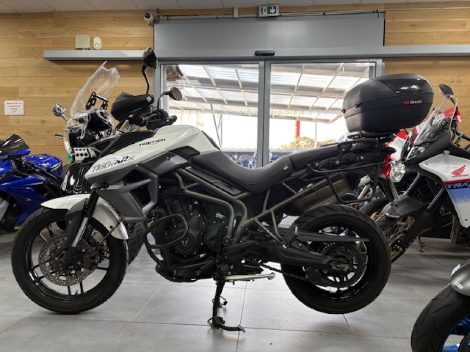 TRIUMPH TIGER 800 XRX 4