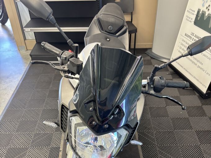 YAMAHA MT-125 4