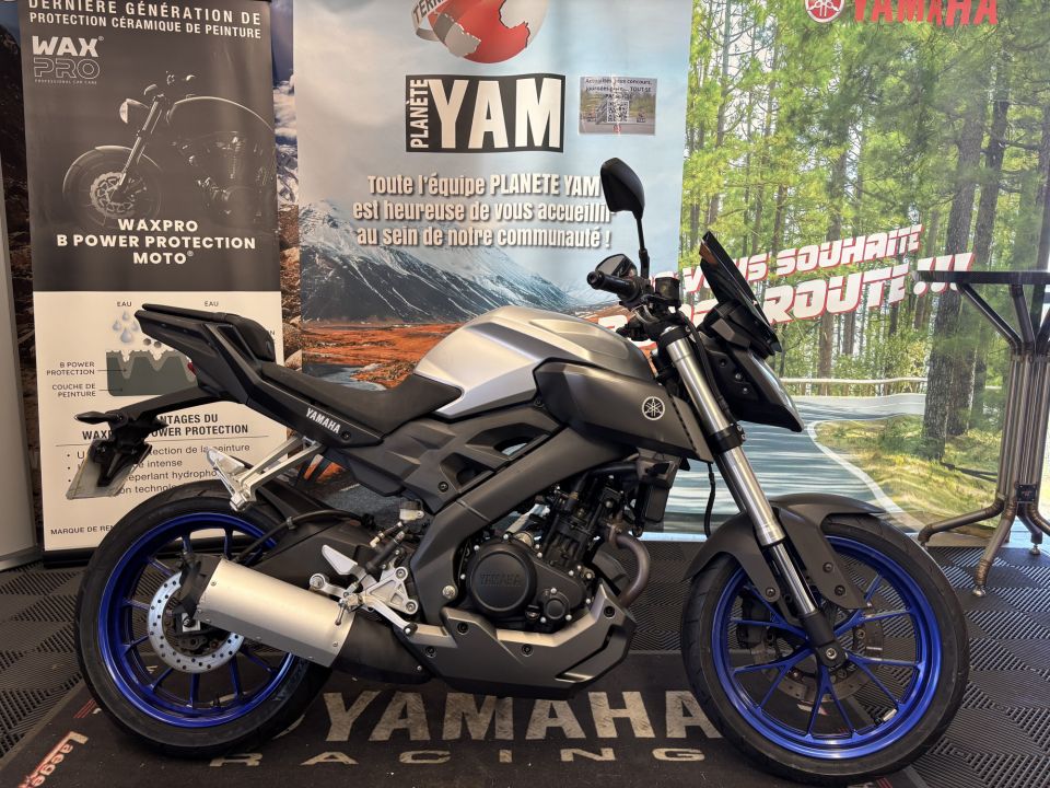 YAMAHA MT-125 4