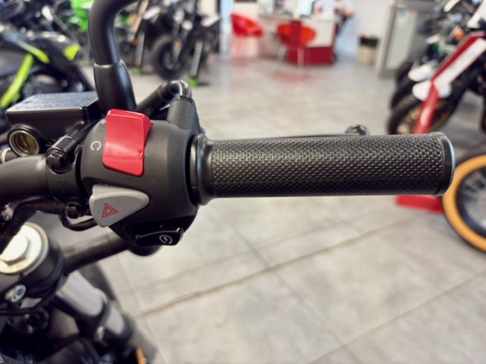 HONDA CMX 500 REBEL 4