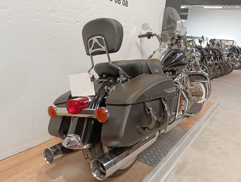 HARLEY-DAVIDSON Road king 4