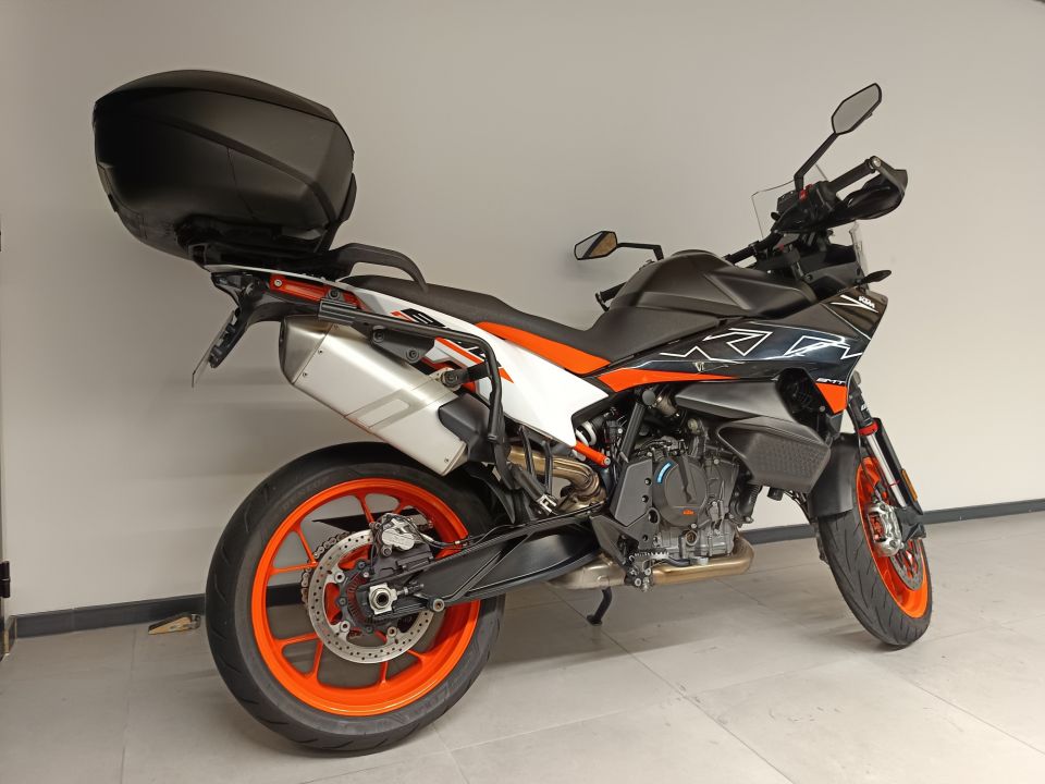 KTM 890 SMT 4