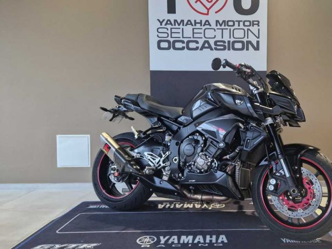 YAMAHA MT-10 4