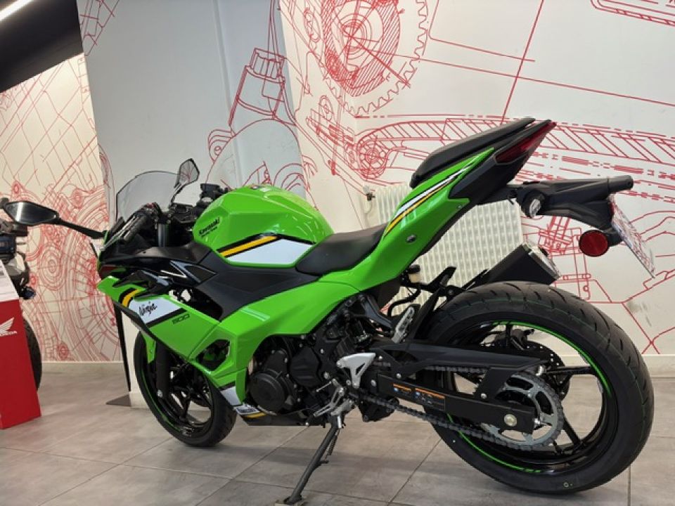 KAWASAKI Ninja 500 SE 4