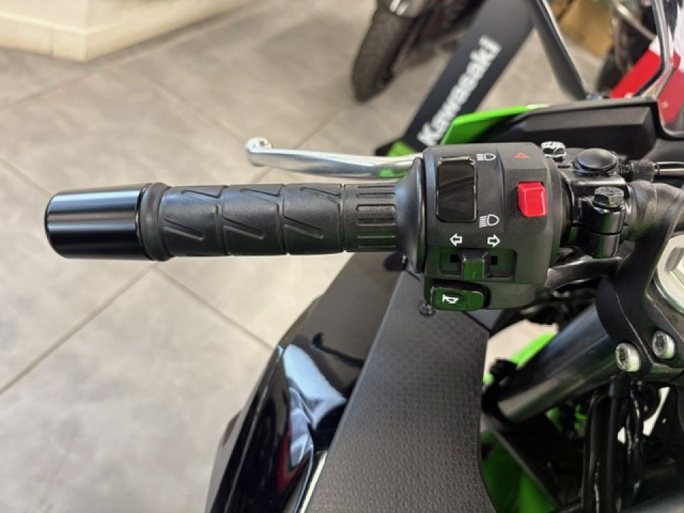 KAWASAKI Ninja 500 SE 4