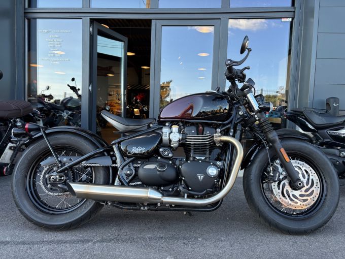 TRIUMPH Bonneville Bobber 1200 4