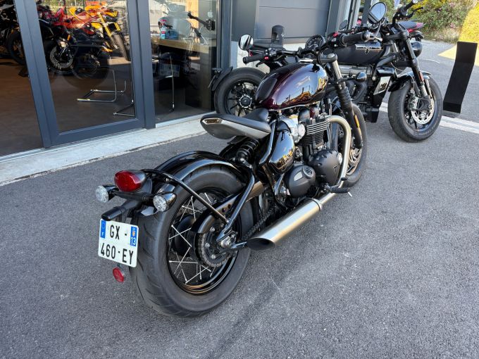 TRIUMPH Bonneville Bobber 1200 4
