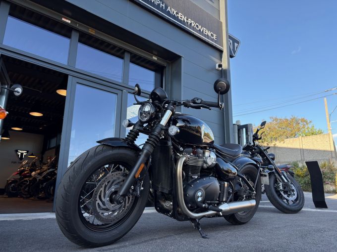 TRIUMPH Bonneville Bobber 1200 4