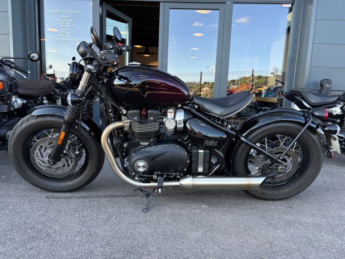 TRIUMPH Bonneville Bobber 1200 4