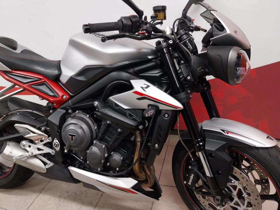 TRIUMPH STREET TRIPLE 765 R 4