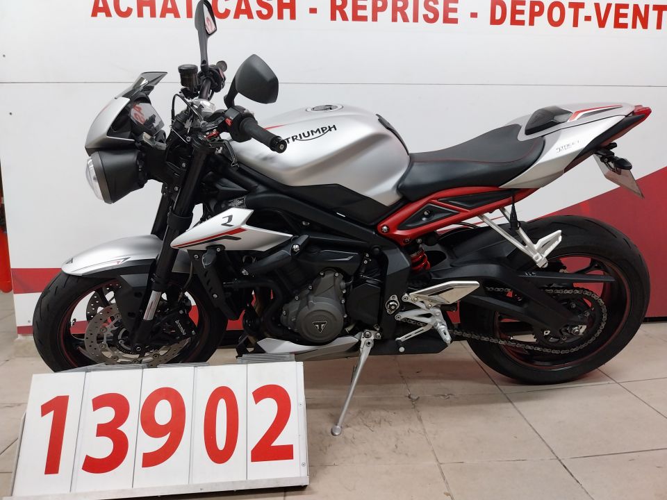 TRIUMPH STREET TRIPLE 765 R 4