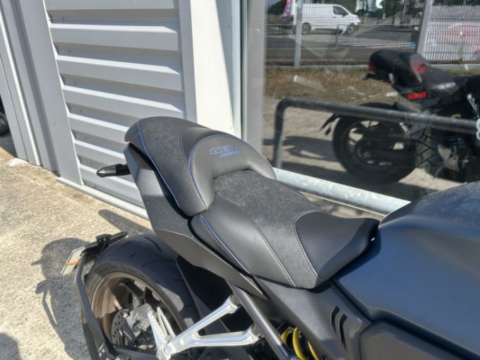 HONDA CB650R 4