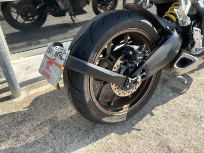 HONDA CB650R 4