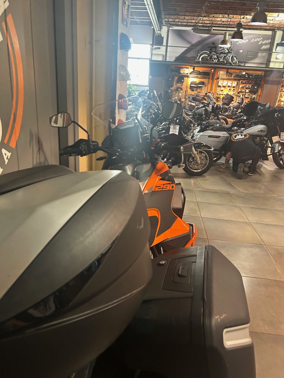 KTM 1290 SUPER ADVENTURE S 4