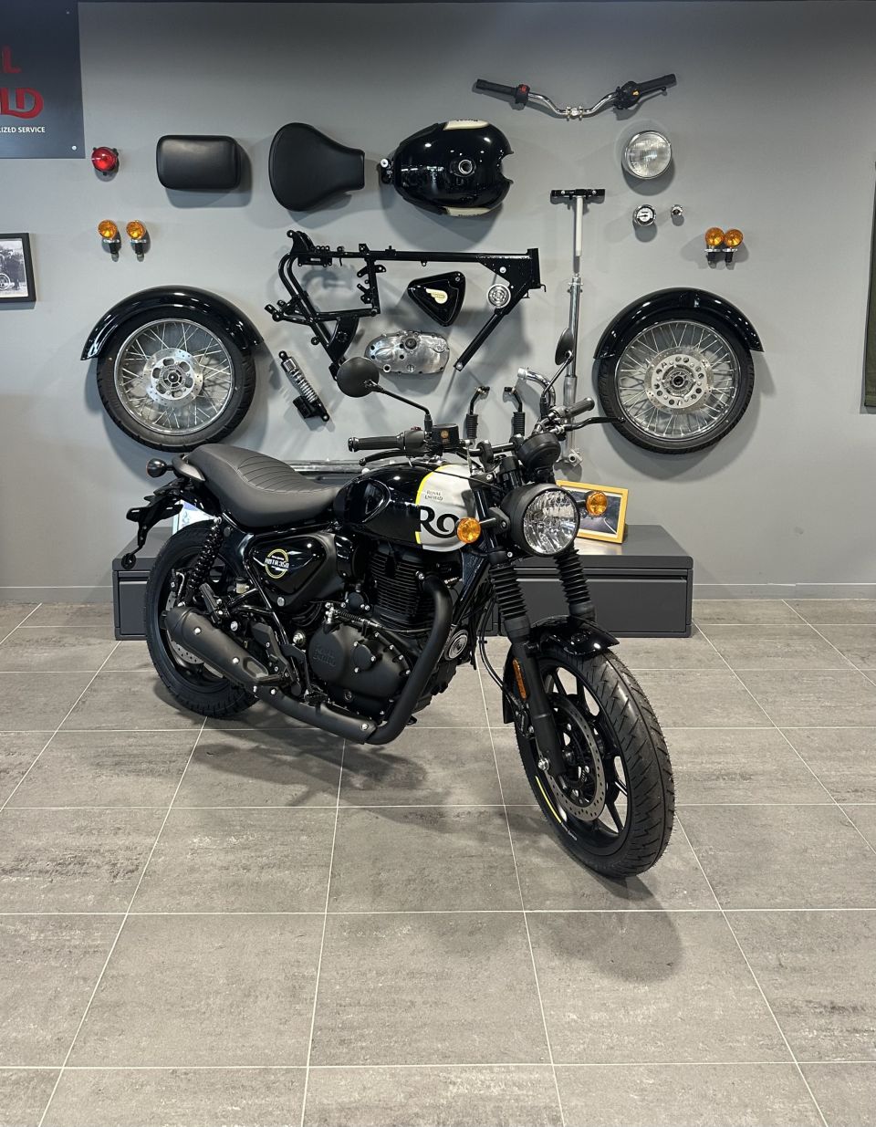 ROYAL ENFIELD HNTR 350 4