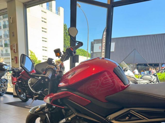 TRIUMPH STREET TRIPLE 765 RS 4