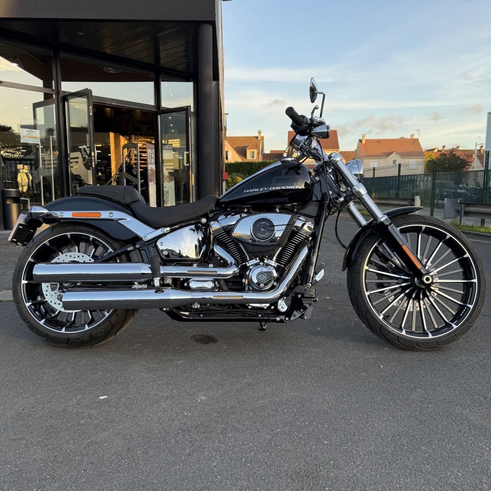 HARLEY-DAVIDSON SOFTAIL BREAKOUT 1923 4