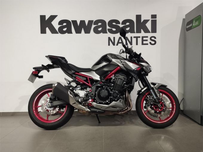 KAWASAKI Z900 4
