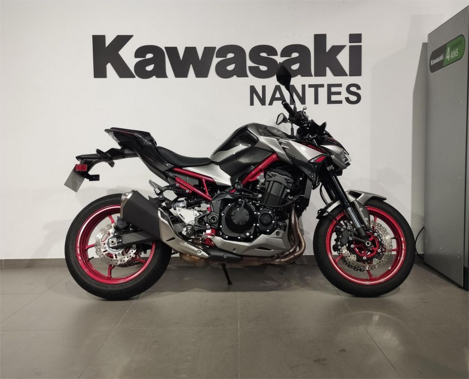 KAWASAKI Z900 4