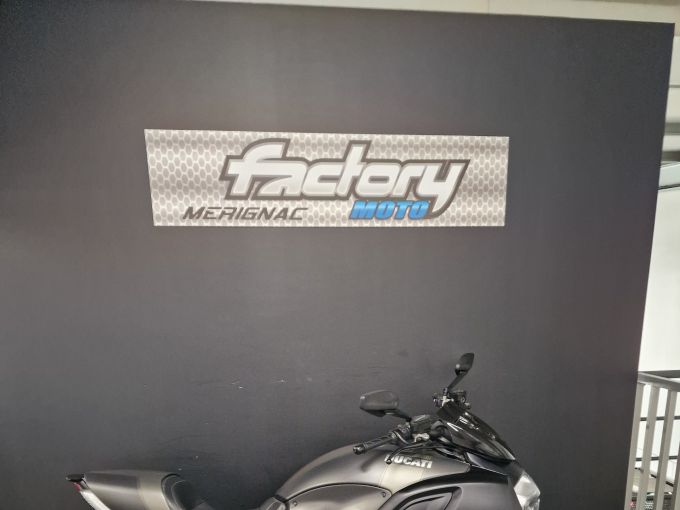 DUCATI DIAVEL CARBON 4