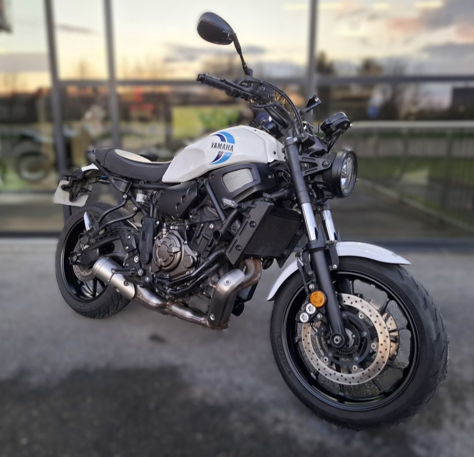 YAMAHA XSR 700 4