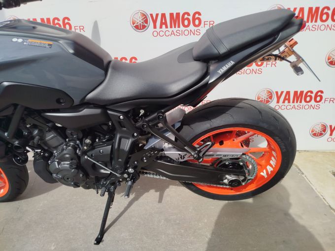 YAMAHA MT-07 (47.5CV) 4