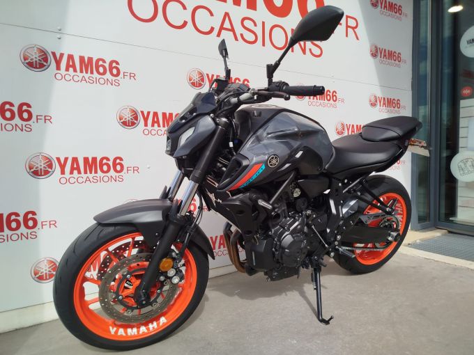 YAMAHA MT-07 (47.5CV) 4