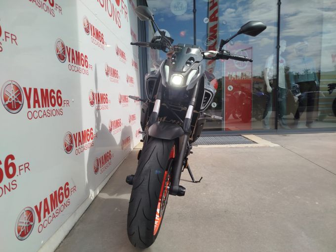 YAMAHA MT-07 (47.5CV) 4