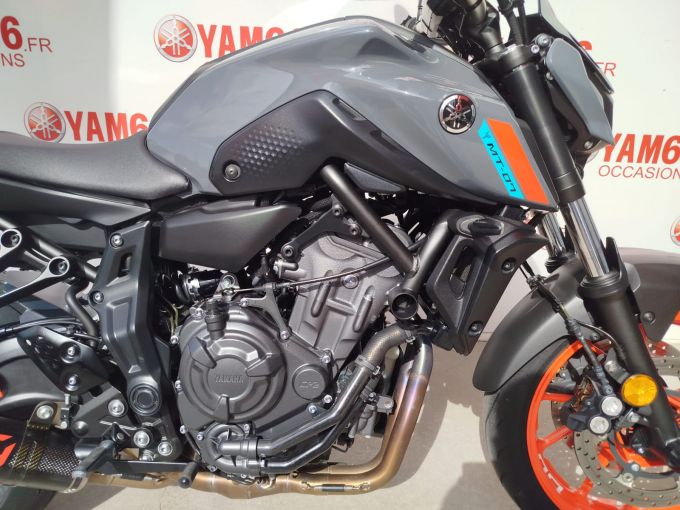 YAMAHA MT-07 (47.5CV) 4