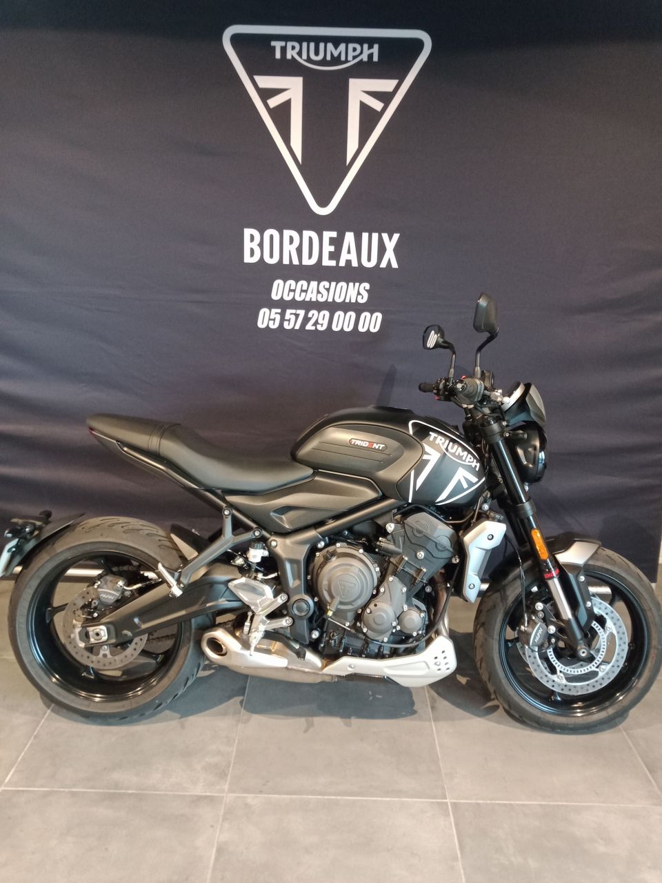 TRIUMPH TRIDENT 660 4