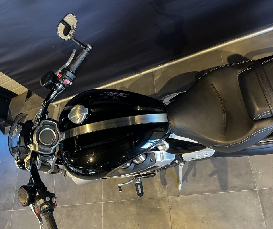 TRIUMPH ROCKET 3 GT 4