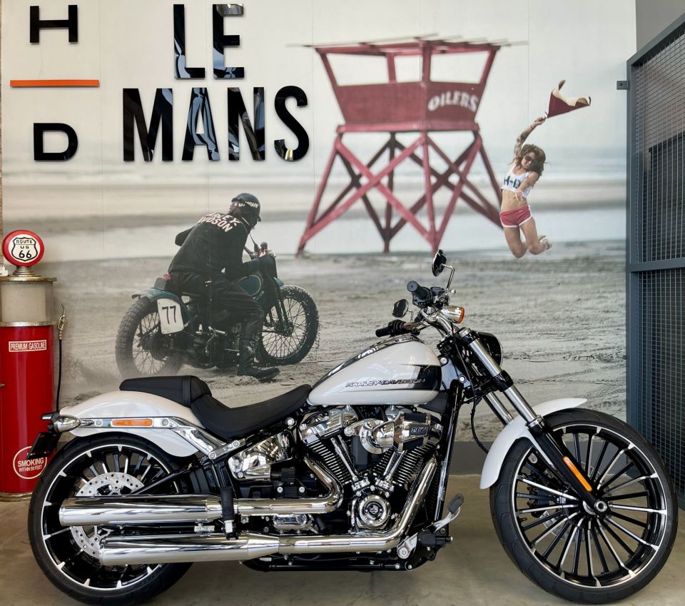 HARLEY-DAVIDSON SOFTAIL BREAKOUT 1923 4