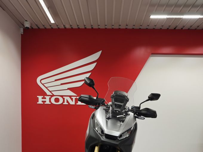 HONDA X-ADV 4