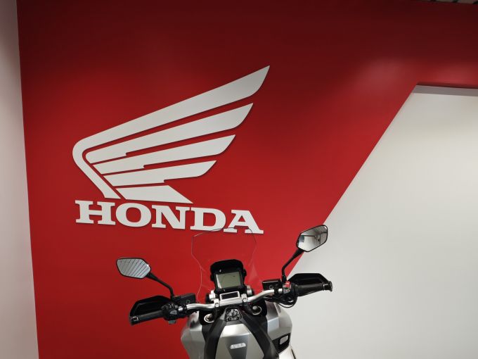 HONDA X-ADV 4