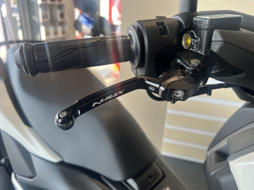 YAMAHA NMAX 125 4