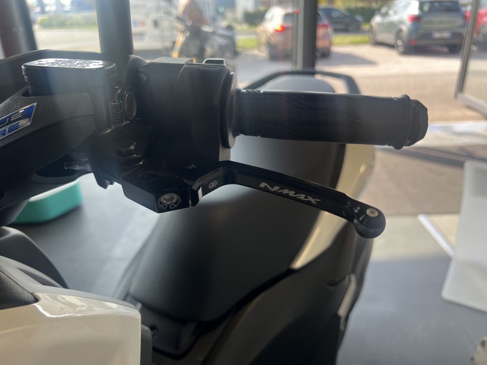 YAMAHA NMAX 125 4