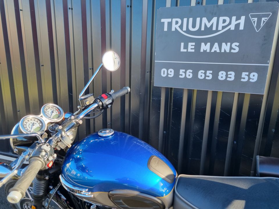 TRIUMPH BONNEVILLE T120 4