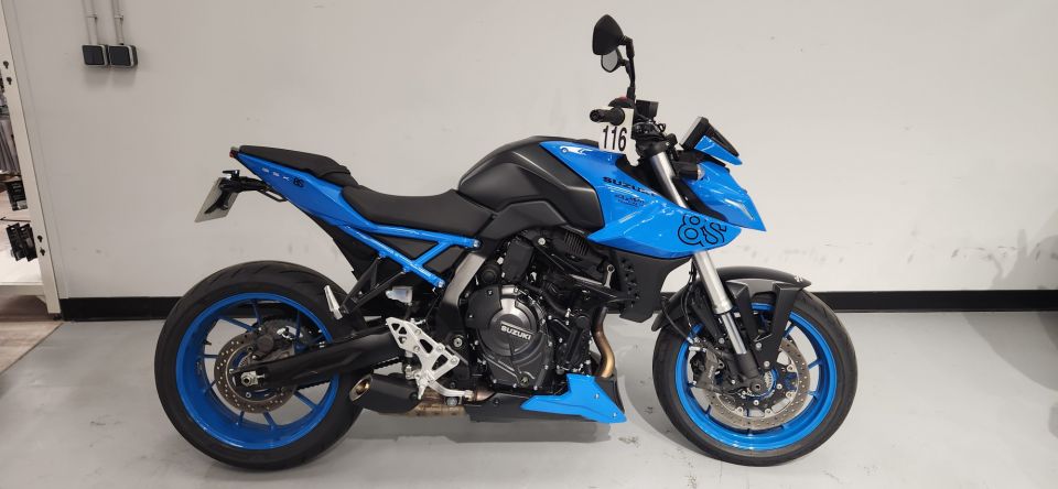SUZUKI GSX-8S 4