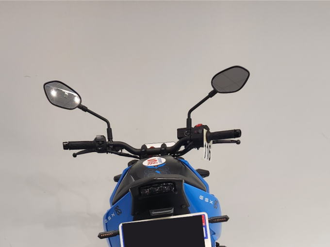 SUZUKI GSX-8S 4