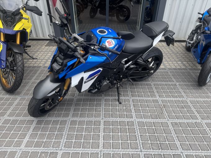 SUZUKI GSX-R 1000 4