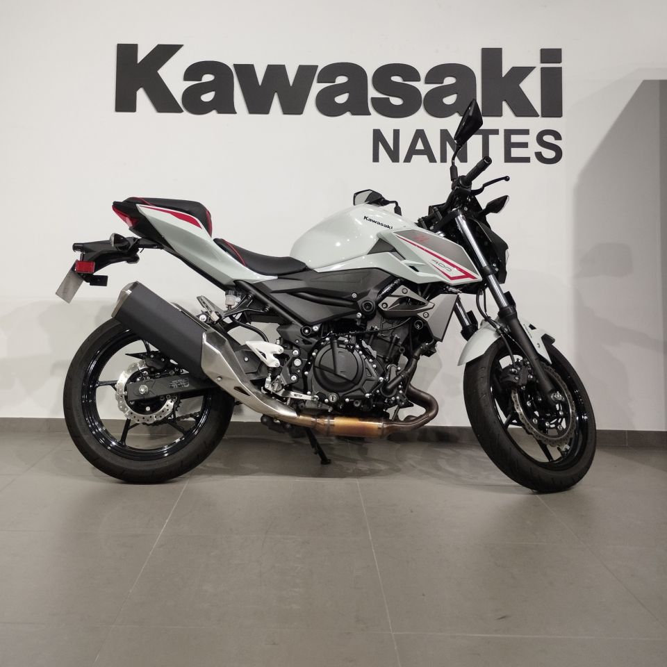 KAWASAKI Z400 4