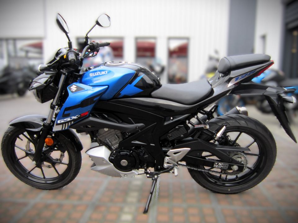 SUZUKI GSX-S 125 ABS 4