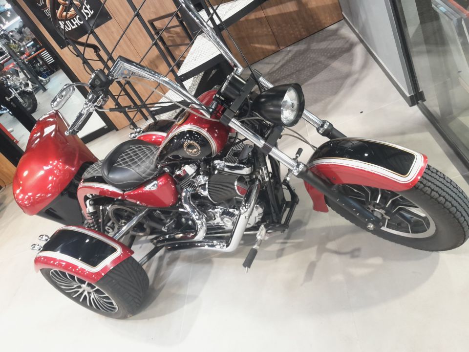 HARLEY-DAVIDSON SPORTSTER CUSTOM 1200 4