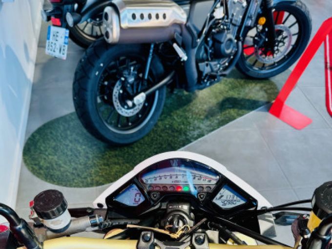 HONDA CB1000R 4