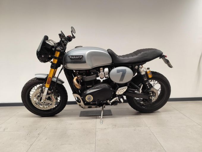 TRIUMPH THRUXTON 1200 R 4