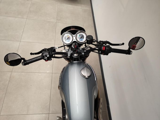TRIUMPH THRUXTON 1200 R 4