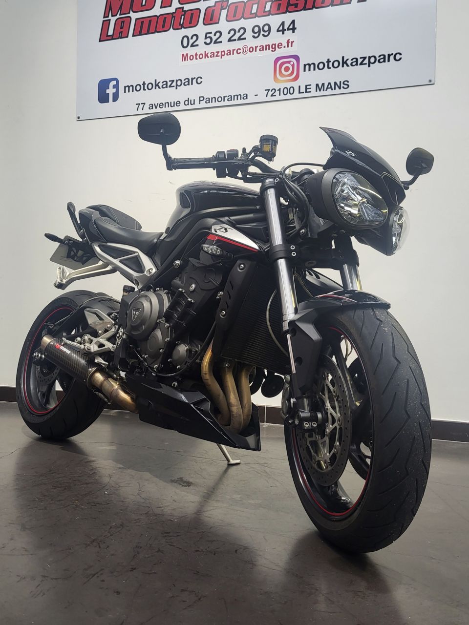 TRIUMPH STREET TRIPLE 675 RS 4