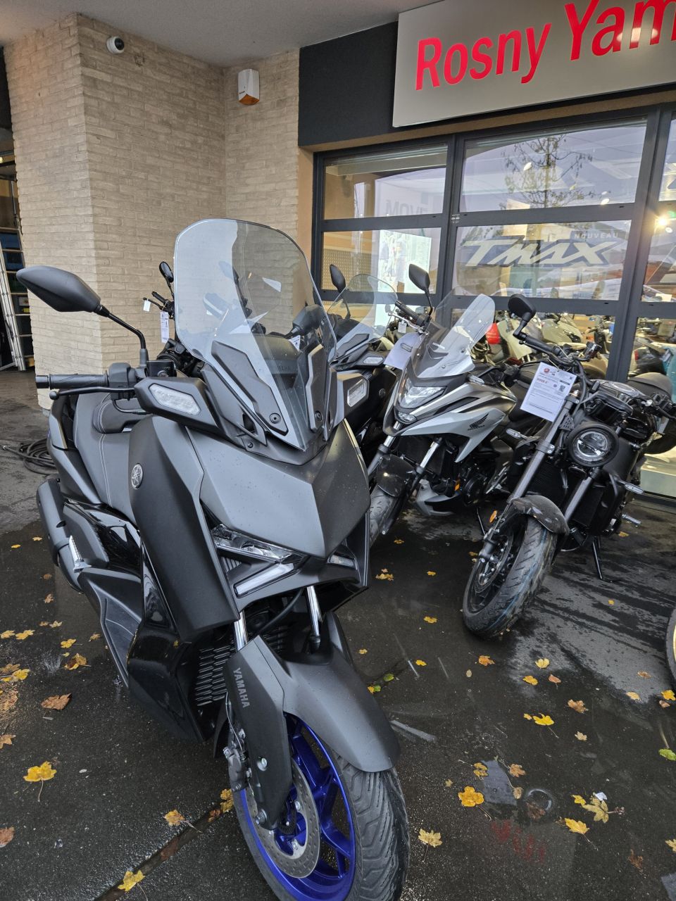 YAMAHA XMAX 300 4